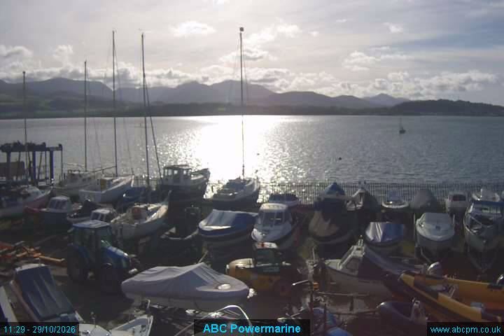 ABC Powermarine webcam - Menai Strait, Ogwen Valley and Snowdonia